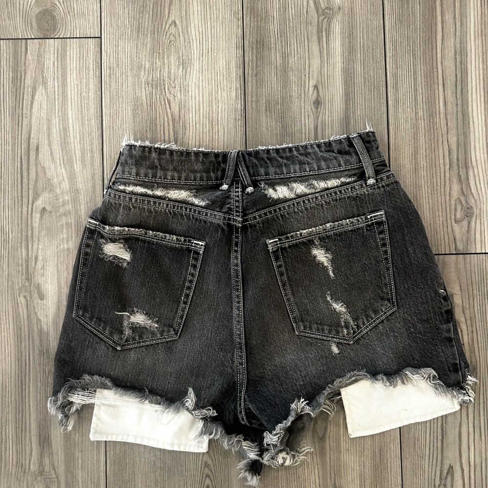 Good American Black Distressed Jean Shorts - Picture 4 of 4